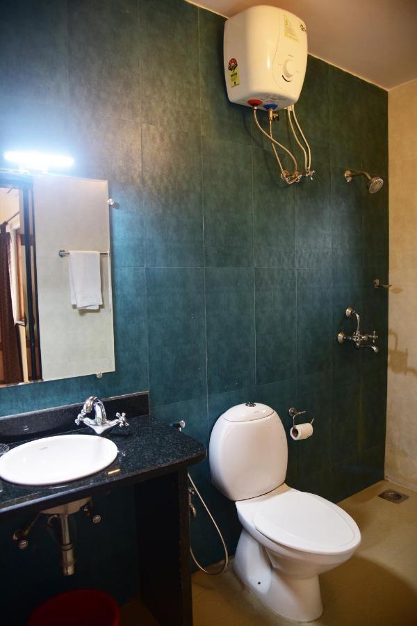 Candolim Grande Resort Экстерьер фото