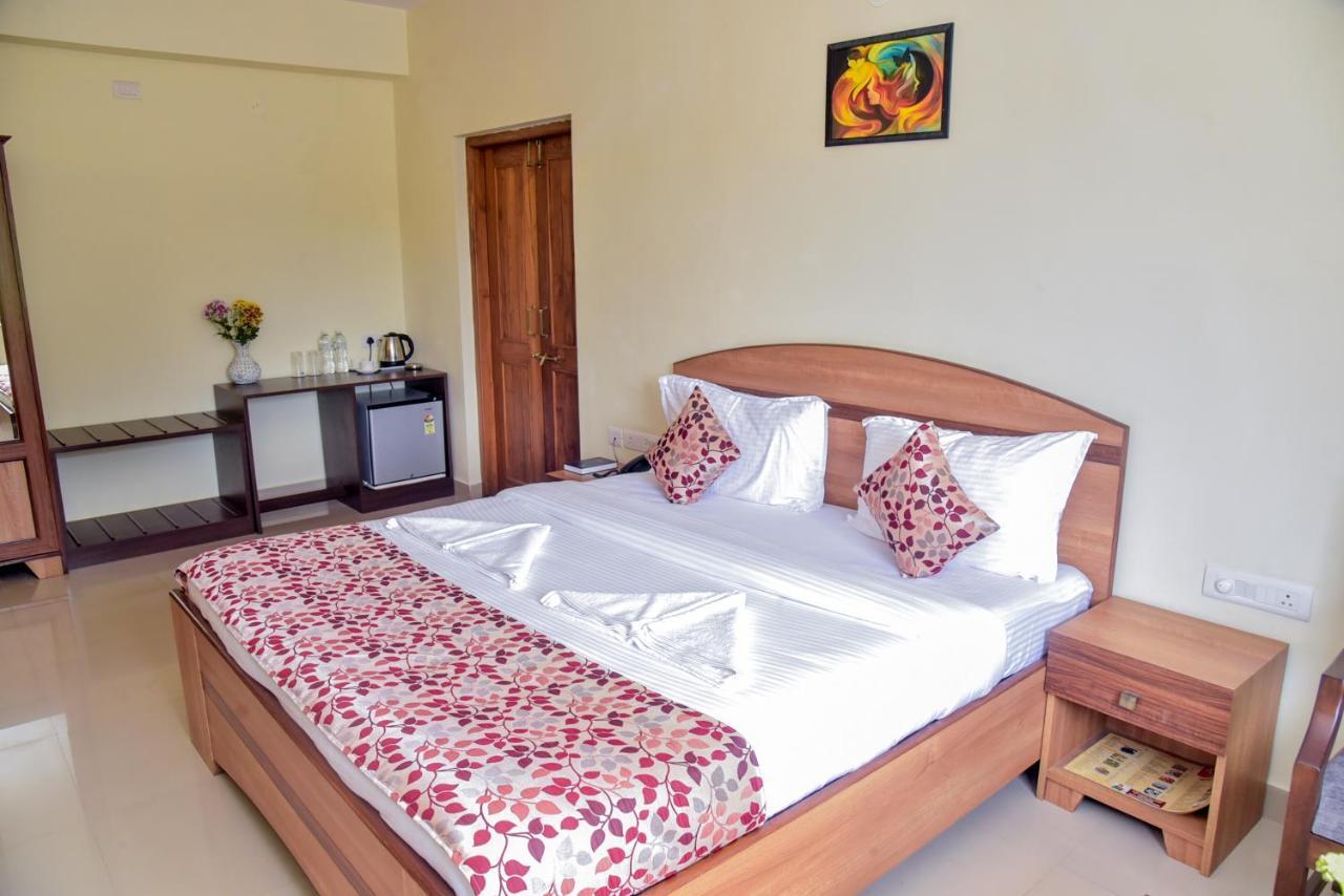 Candolim Grande Resort Экстерьер фото