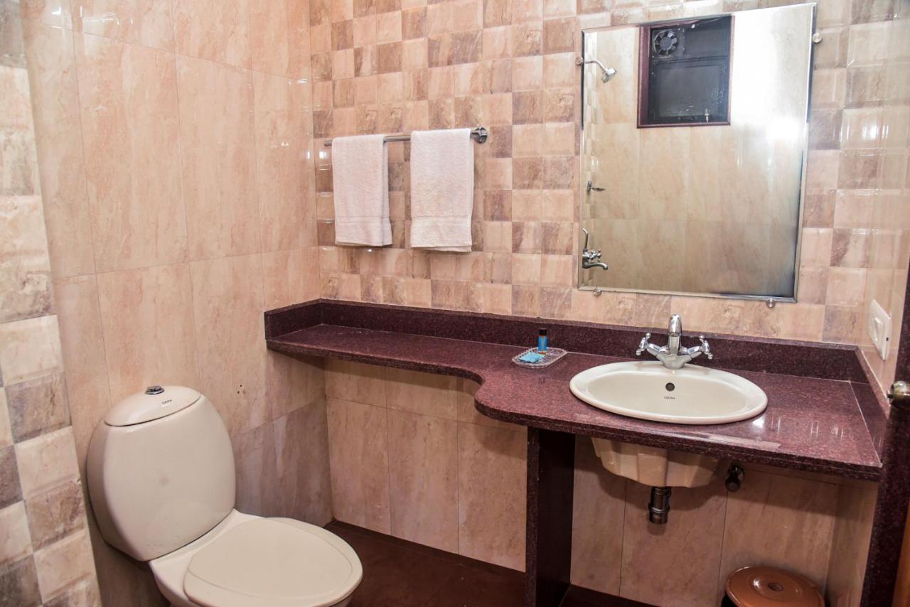 Candolim Grande Resort Экстерьер фото