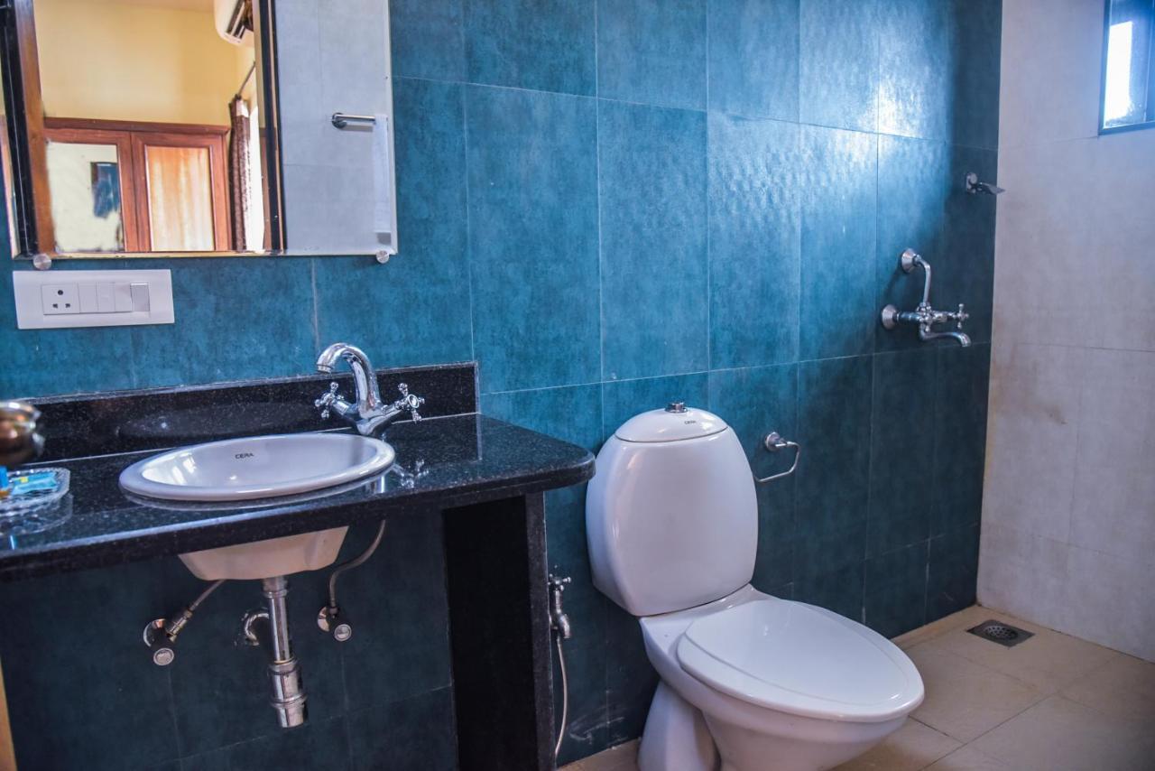 Candolim Grande Resort Экстерьер фото