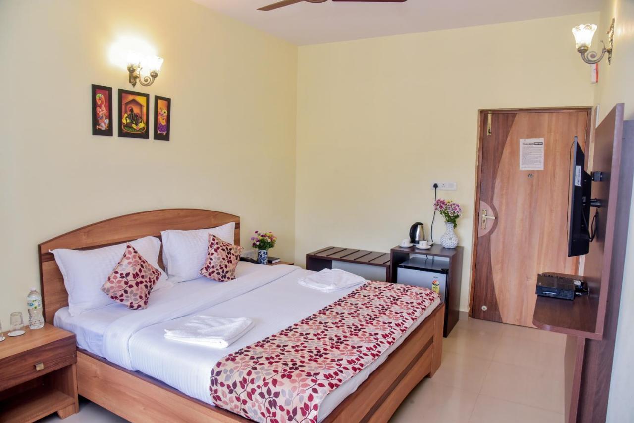 Candolim Grande Resort Экстерьер фото